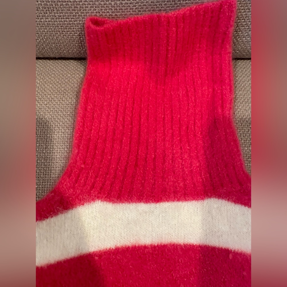 Bebe - Picture 5 of 7